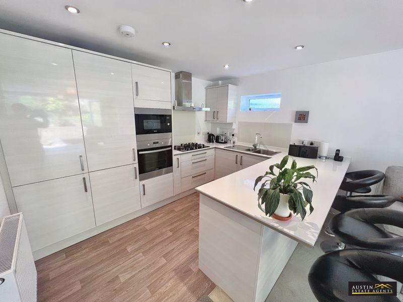 WHITESIDE APARTMENTS, PRESTON ROAD, PRESTON, WEYMOUTH 2 bed apartment