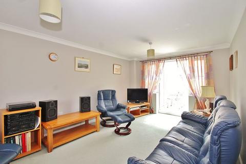 2 Cranberry Road, Witney, OX28 1AE