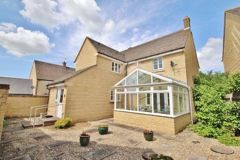 2 Cranberry Road, Witney, OX28 1AE