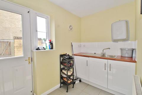 2 Cranberry Road, Witney, OX28 1AE