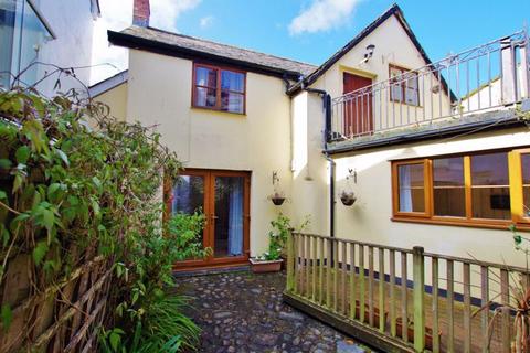 1 Globe Mews Queen Street, Lynton, EX35 6AA
