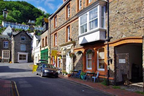 1 Globe Mews Queen Street, Lynton, EX35 6AA