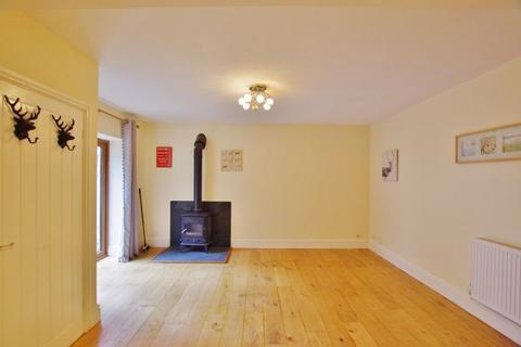 1 Globe Mews Queen Street, Lynton, EX35 6AA