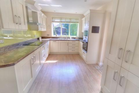 3 bedroom detached house for sale, Handleton Common, High Wycombe HP14