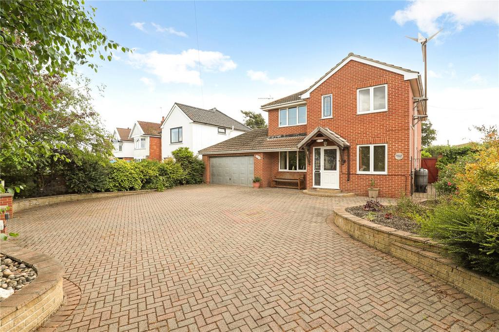 Berrow Road, BurnhamonSea... 4 bed detached house for sale £425,000