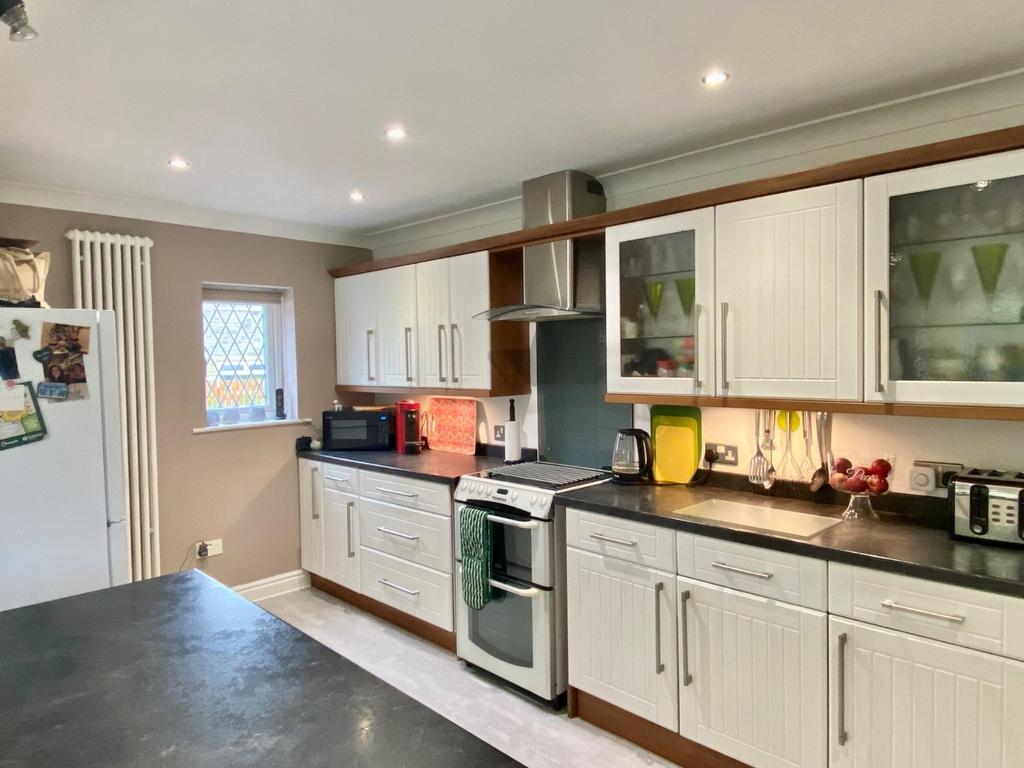 Thornberry Drive, Hartshead Moor Top, Liversedge, WF15 3 bed bungalow for sale £375,000