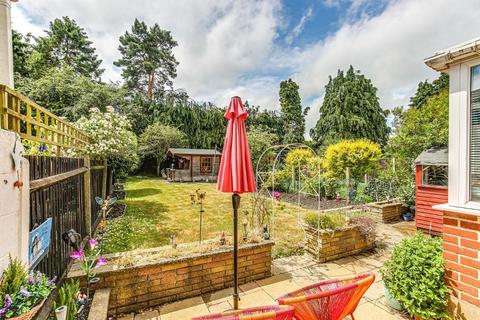18 Princes Avenue, South Croydon, CR2 9BA