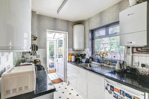 18 Princes Avenue, South Croydon, CR2 9BA