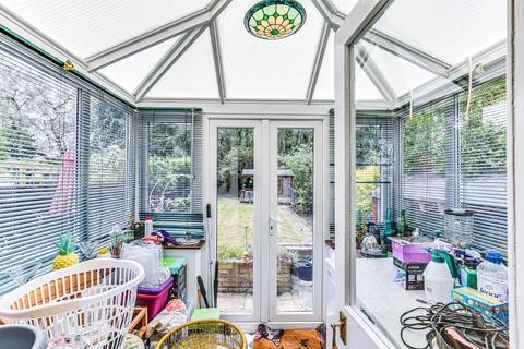 18 Princes Avenue, South Croydon, CR2 9BA
