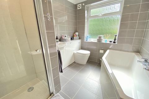138 Hemper Lane, Sheffield, S8 7FE