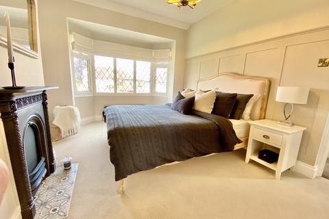 138 Hemper Lane, Sheffield, S8 7FE
