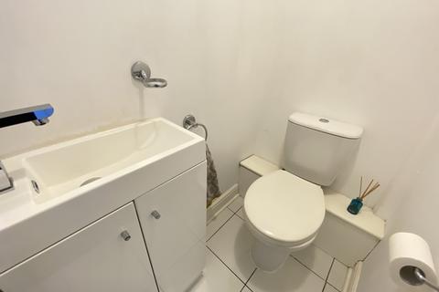 138 Hemper Lane, Sheffield, S8 7FE