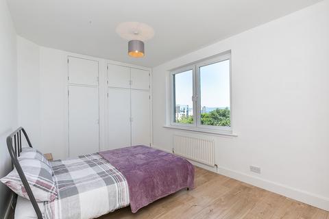 18 Granton View, Edinburgh, EH5 1BW