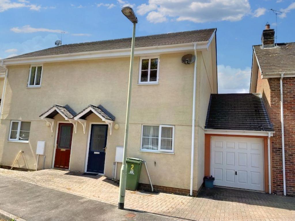 Manor Gardens, Halwill Junction, Beaworthy 2 bed semidetached house