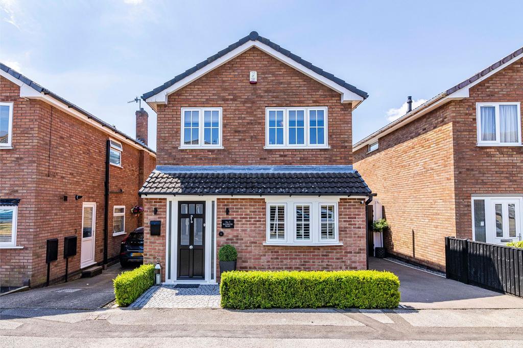 Bayswater Road, Kimberley, Nottingham, NG16 4 bed detached house for