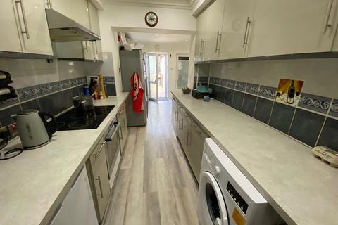 20 Burrs Way, Corringham, Stanford-le-hope, SS17 9DE