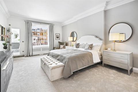2 bedroom duplex to rent, Eaton Place, Belgravia, London, SW1X