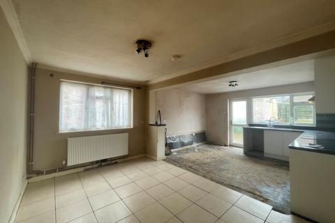 44 Hillside Crescent, Weldon, Corby, NN17 3HG