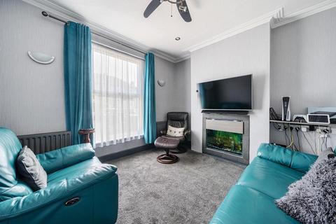 161 Sandhurst Road, London, SE6 1UR