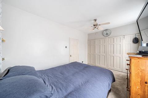 161 Sandhurst Road, London, SE6 1UR