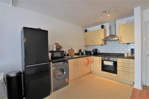 31 Canalside Gardens, Southall, UB2 5TJ