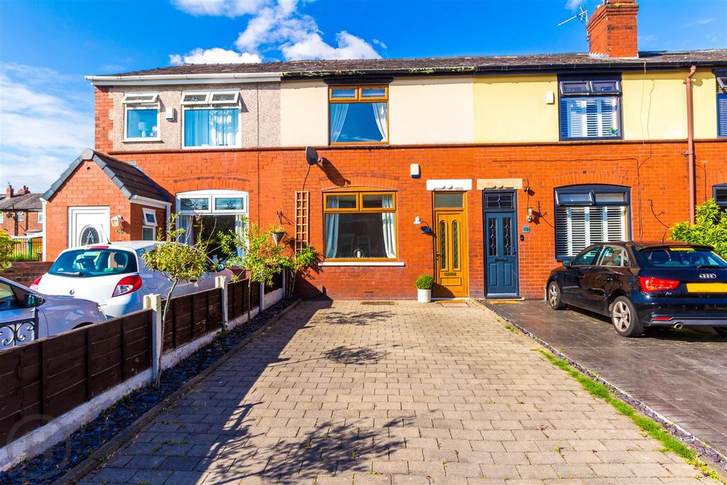 Patterdale Road, Leigh 2 bed terraced house £900 pcm (£208 pw)