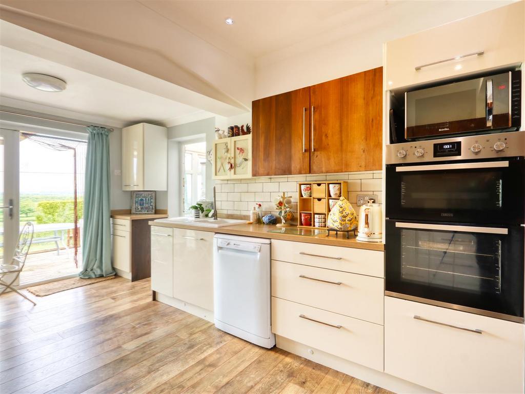 Kitchen family room
