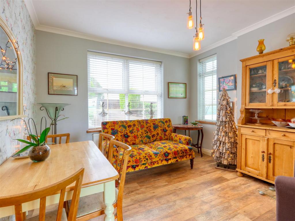 Kitchen Family Room