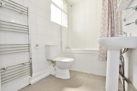 33 Garfield Road, London, E13 8EN