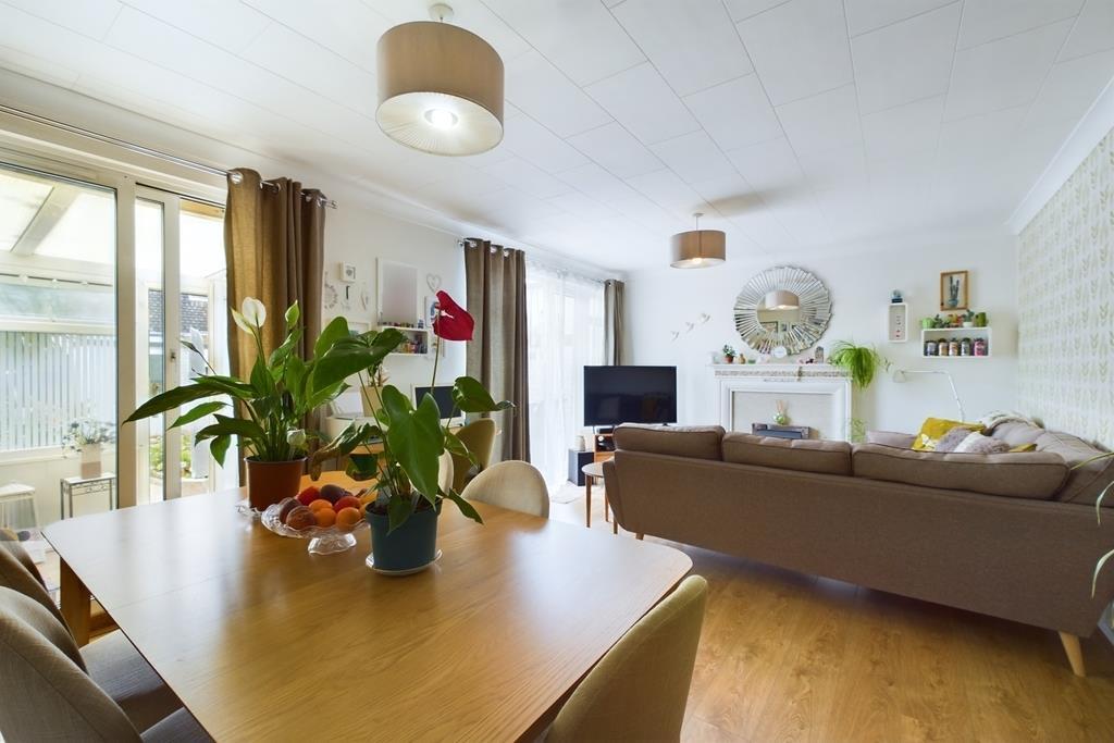 Lower Brownhill Road, Southampton 2 bed house for sale £242,000