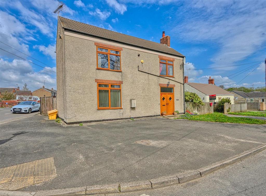 Station Road, Alfreton DE55 3 bed detached house for sale £215,000