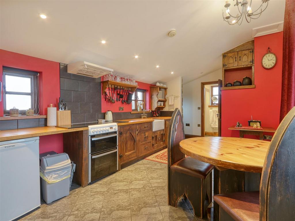 The Keep - Dining Kitchen