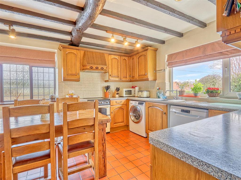 Kitchen diner