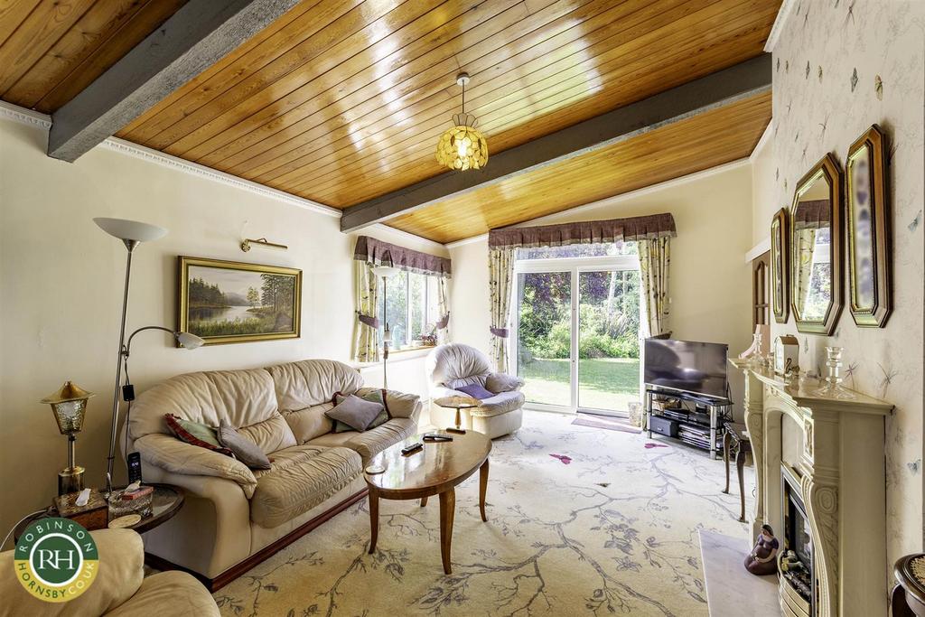 Lounge 1