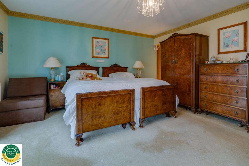 Master Bedroom 3.jpg