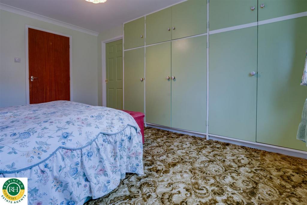 Bedroom 2-2.jpg