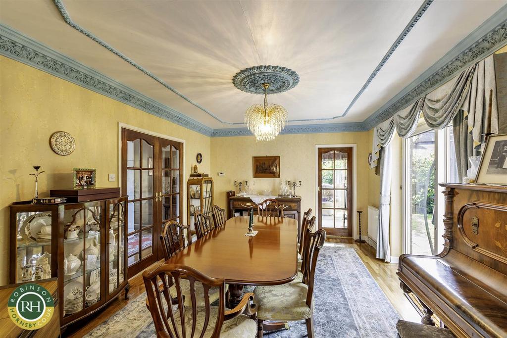 Dining 1