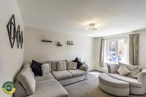 81 Heatherfields Crescent, New Rossington, Doncaster, DN11 0TY