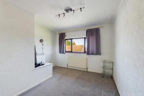 28 Brockham Crescent, New Addington, Croydon, CR0 0PP