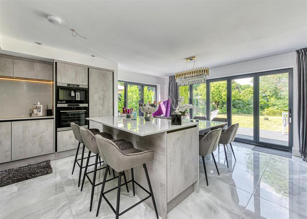 14 Lothians Road-kitchen3 JUN23.jpg
