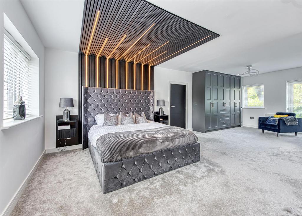 14 Lothians Road-bed1b JUN23.jpg