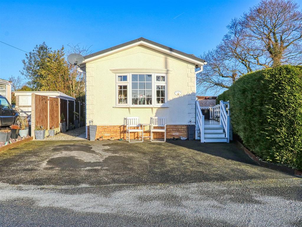 Millfield Park, Chesterfield S42 2 bed detached bungalow for sale £