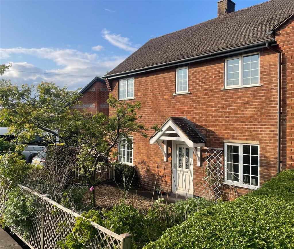 Star Lane, Macclesfield 3 bed semidetached house for sale £250,000