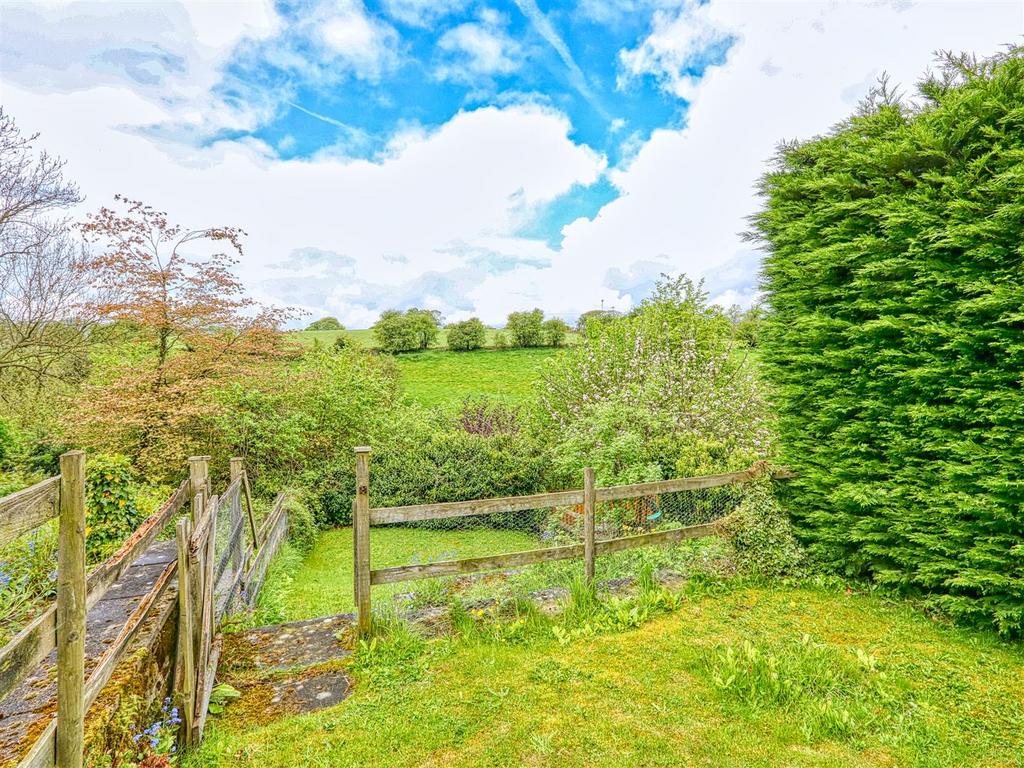 Temperance Hill, Alfreton DE55 2 bed cottage for sale £240,000