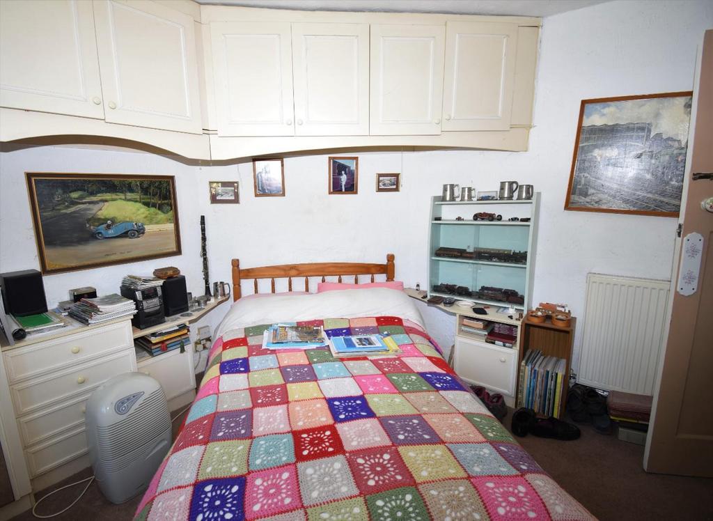 Bedroom 2.jpg
