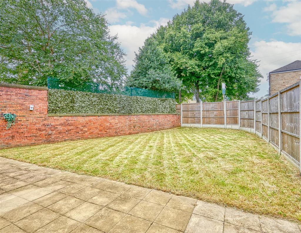Avonside Close, Chesterfield S43 3 bed detached house for sale £185,000