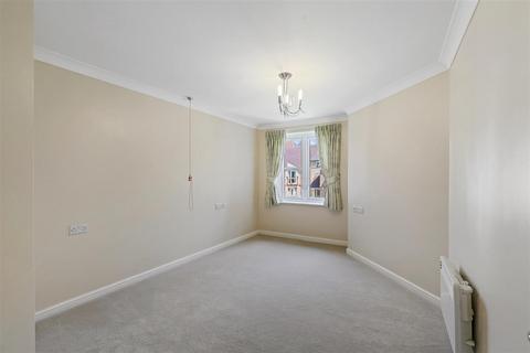 1 bedroom apartment for sale, St Rumbolds Court, Buckingham Road, Brackley