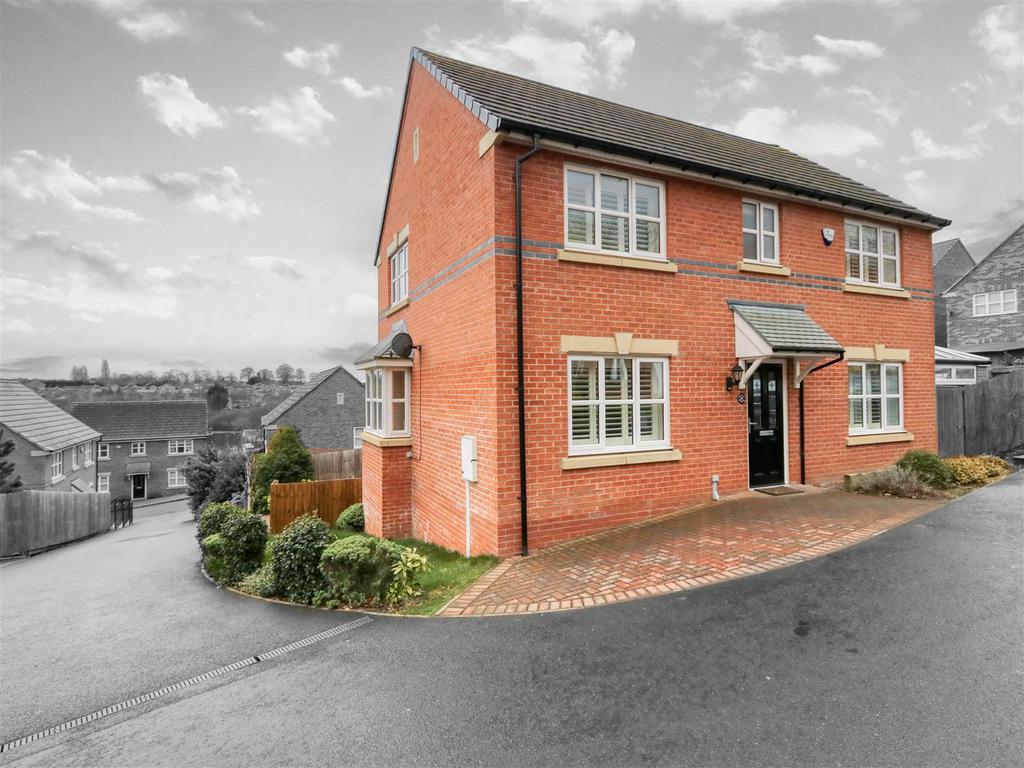 Steeple Grange, Chesterfield S41 4 bed detached house £380,000