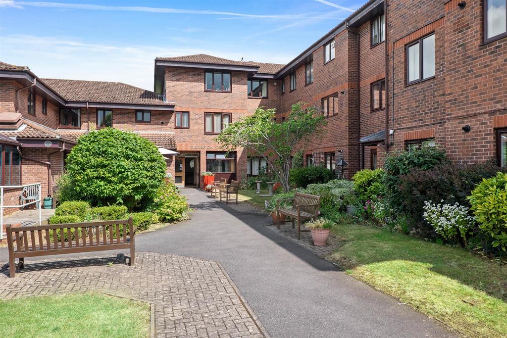 Knights Lane, Tiddington, StratfordUponAvon 1 bed retirement property