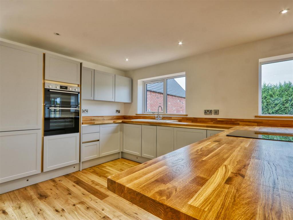 Kitchen diner